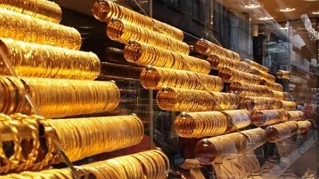 Gram altın düşmeye devam ediyor... 370'in altını gördü