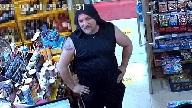 Gülerken bir anda yere yığıldı, hayatını kaybetti