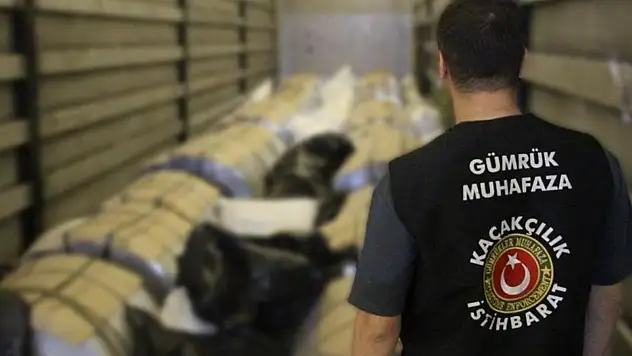 Gümrükler Muhafaza Müdürlüğü ekipleri Tekirdağ ve Edirne'de 1,3 ton uyuşturucu ele geçirdi