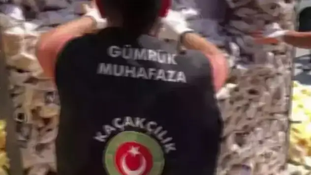 Gümrüklerde, 11 ayda 57 bin 15 cep telefonu ele geçirildi
