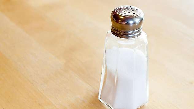 Günde 6 gramı geçen tuz tüketimi hipertansiyon kaynaklı böbrek yetmezliği yapıyor
