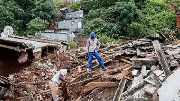 Güney Afrika'da şiddetli fırtına ve sel: 7 ölü
