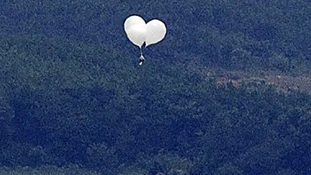 Güney Kore: 'Kuzey Kore çöp taşıyan 420 balon daha gönderdi'
