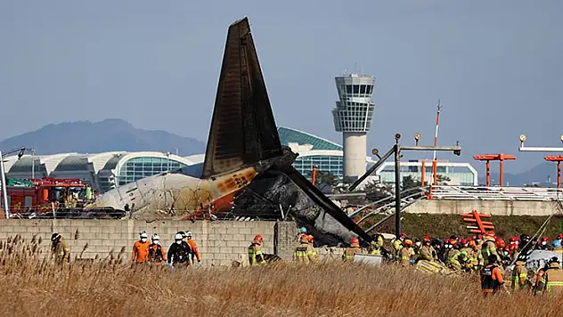 Güney Kore lideri Lee, Jeju Air uçak kazasının yıl dönümünde özür diledi