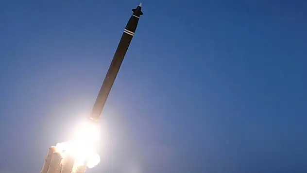 Güney Kore ve Japonya, Kuzey Kore'nin balistik füze fırlattığını duyurdu
