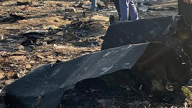 Güney Sudan'da yolcu uçağı düştü