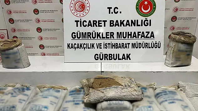 Gürbulak Gümrük Kapısı'nda tırda 240 kilo eroin ele geçirildi
