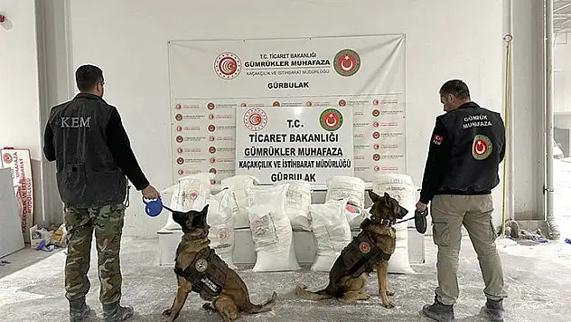 Gürbulak Sınır Kapısı'nda 4,5 ton metamfetamin ele geçirildi
