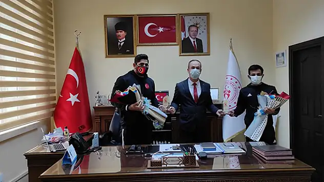 Güreşçilerden Şahin'e ziyaret