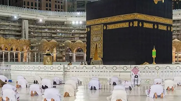 Hac ziyaretlerine maske zorunluluğu getirildi