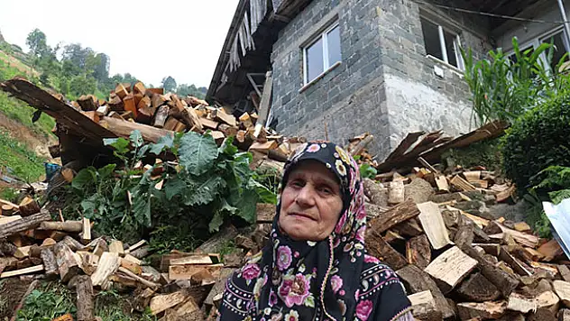 Hacı olma hayali evinin yarısı ile birlikte gitti