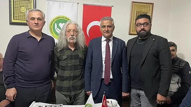 Hacı Ömer Güler'den Yunak Kültür ve Yardımlaşma Derneğine ziyaret