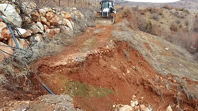 Hadim'de bahçe yolları bahara hazırlanıyor