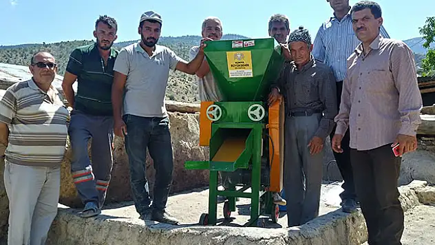 Hadim'de çiftçilere üzüm sıkma makinesi verildi
