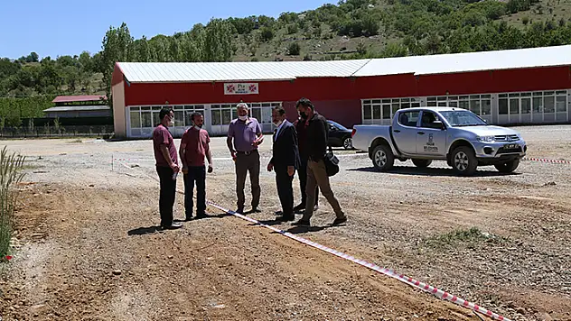 Hadim'de kiraz alım merkezine ek bina yapımı başladı
