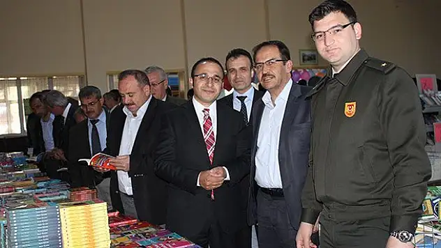 Hadim'de kitap fuarı açıldı