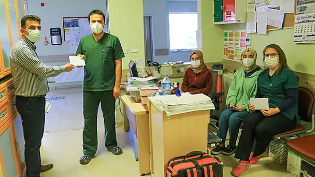 Hadim'de öğrencilerden sağlık çalışanlarına mektup