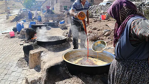 Hadim'de pekmez yapım sezonu başladı