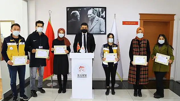 Hadim'de sağlık çalışanları başarı belgesi ile ödüllendirildi