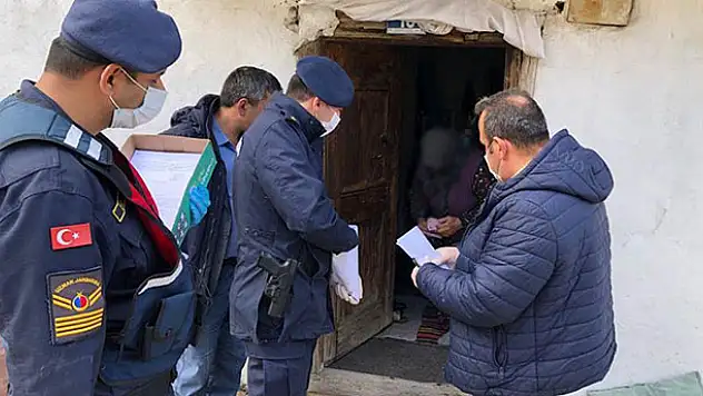 Hadim'de sosyal yardımlar evlere teslim ediliyor