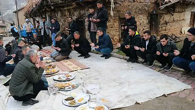 Hadim'de asırlık gelenek: 'Bayram damı'