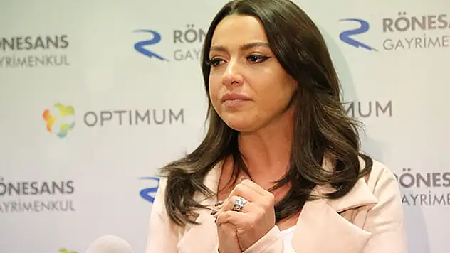 Hadise'yi Ağlatan Olay