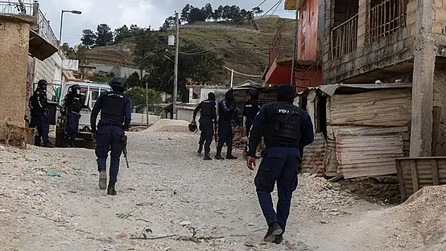 Haiti'de silahlı çetenin kasabaya saldırısında aralarında çocukların da olduğu 50 kişi öldü