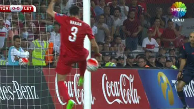 Hakan Balta çizgiden çıkardı