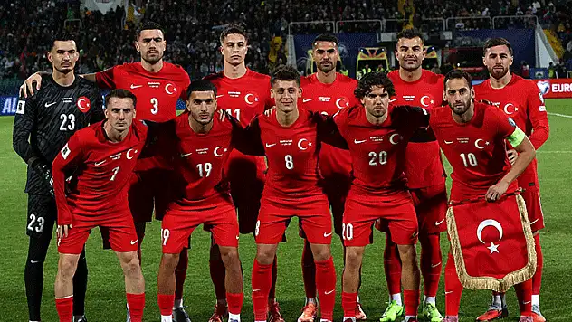 Hakan Çalhanoğlu '100'ler Kulübünde