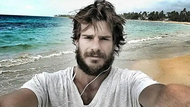 Hakan Hatipoğlu, Survivor'dan Getirdiği Kumları Satışa Çıkardı