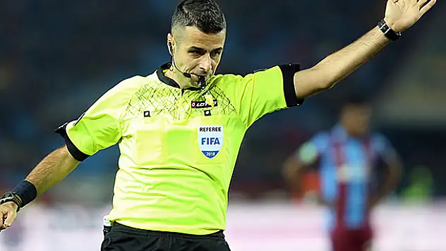 Hakem Kalkavan'a dikkat