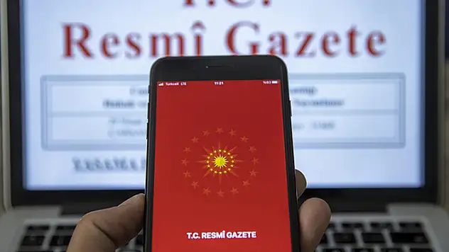 Hakim ve savcıların görevde yükselme kararları Resmi Gazete'de
