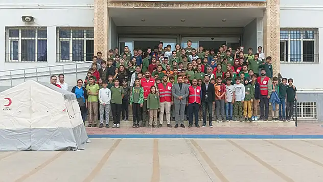 Hakimin, öğretmen eşiyle tartışan 3 öğrenciyi gözaltına aldırdığı iddiasıyla ilgili savcılık açıklama yaptı

