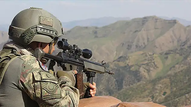 Hakkari'de 2 asker şehit oldu