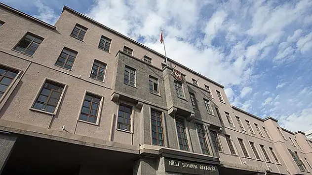 Hakkari'de nöbette rahatsızlanan asker şehit oldu