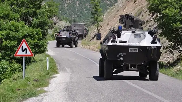 Hakkari'de patlama: 4'ü ağır 17 asker yaralı