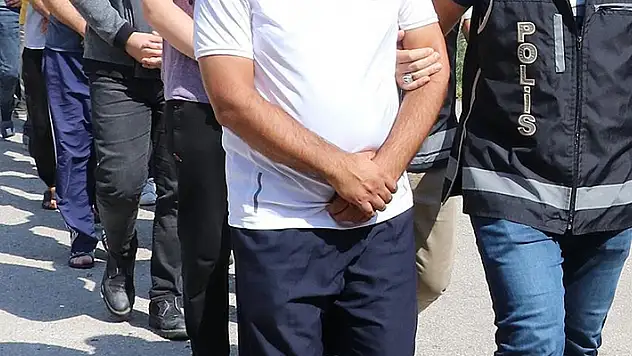 Hakkari'de terör operasyonunda 23 şüpheli gözaltına alındı
