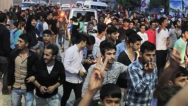 Hakkari'de Vatandaş Sokağa Döküldü
