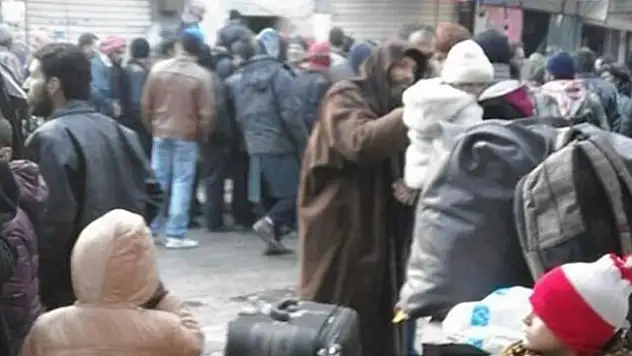 Halep'te tahliyeler başladı