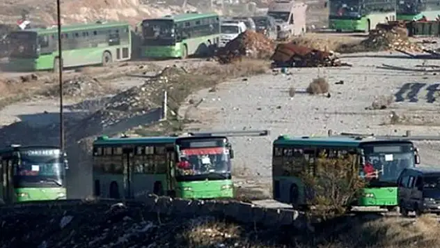 Halep'ten tahliyeler yeniden başladı