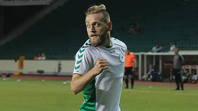Halil İbrahim Sönmez dünyanın en hızlı futbolcularından