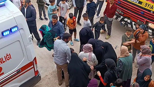 Halıları toplarken havalandırma boşluğuna düşen kadın, öldü
