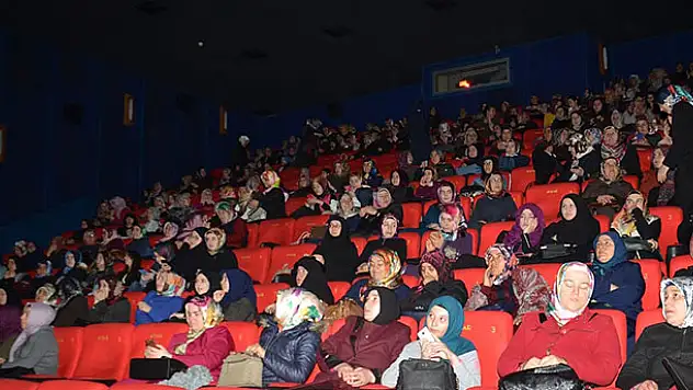 Halk eğitim öğrencileri 'Direniş Karatay' ile buluştu