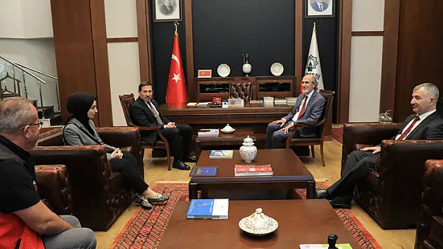 'Halk sağlığı için öncü adımlar atıyoruz'