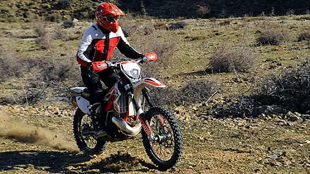 Halkapınar'da enduro motor sporları heyecanı