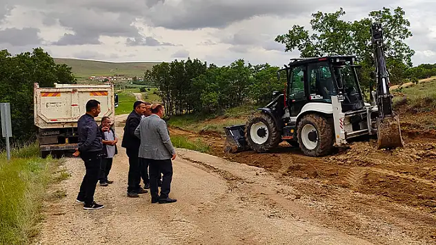 Halkapınar'da yol onarım, yenileme ve genişletme çalışmaları başladı
