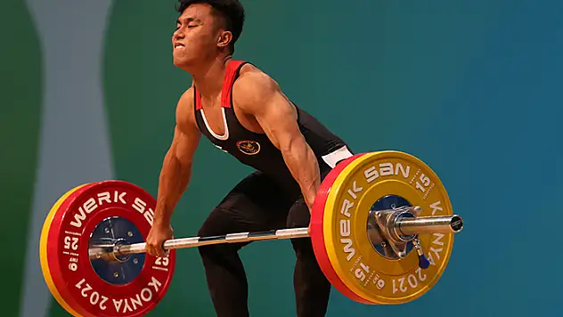 Halter Erkekler 55 kiloda oyunlar rekoru geldi

