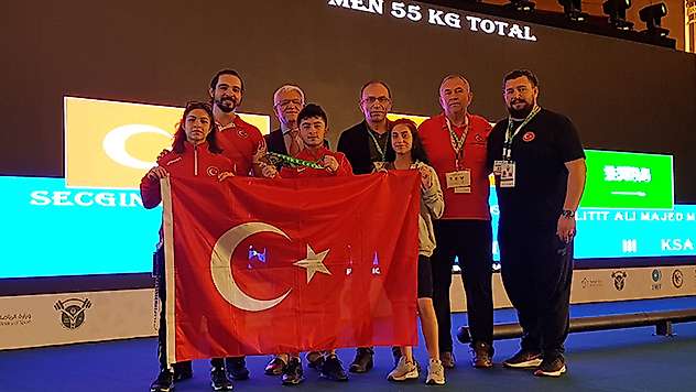 Halterciler 7 madalyaya ulaştı 