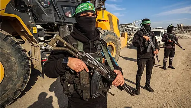 Hamas: İsrail Gazze'de yerinden edilmiş sivillerin çadırlarını vurarak ateşkesi hedef alıyor