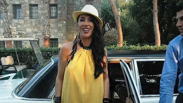 Hande Yener de ticarete atıldı